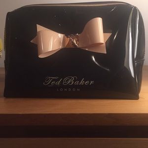Makeup bag